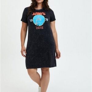 Torrid Universal Jaws T-Shirt Dress - Mineral Wash Black